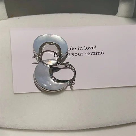 Персонализированные серьги из белого лазурита