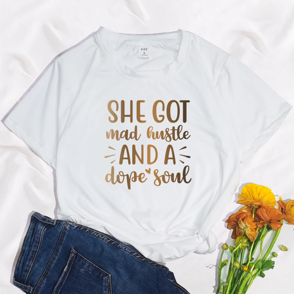 

Женская футболка с коротким рукавом и принтом, из полиэстера