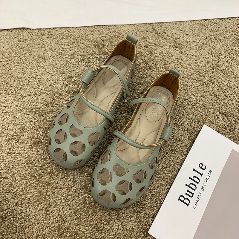 

Lisapie 2022 New Comfortable Mori Retro Women Shoes Summer Woman Shoes PU Leather Flats Hollow Breathable Casual Flat Shoes