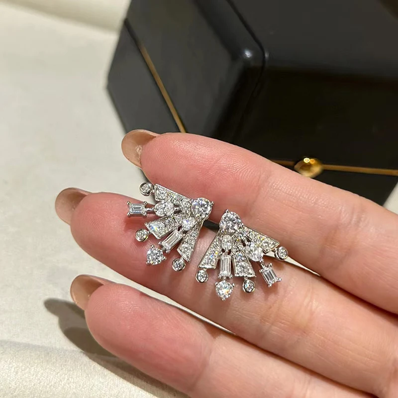Серьги-гвоздики FLZX из серебра 925 с цирконами