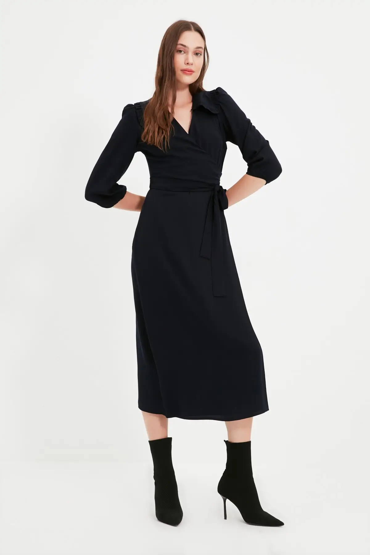 

Trendyol Tall Collar Detail Dress TWOAW22EL0853