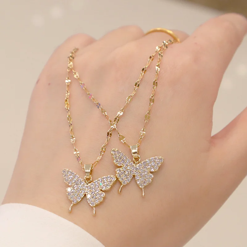 

New Gold Butterfly Pendant Necklace for Women Inlaid with Miniature Luxury Diamonds, Perfect for Daily Wear and Fashion Jewelry