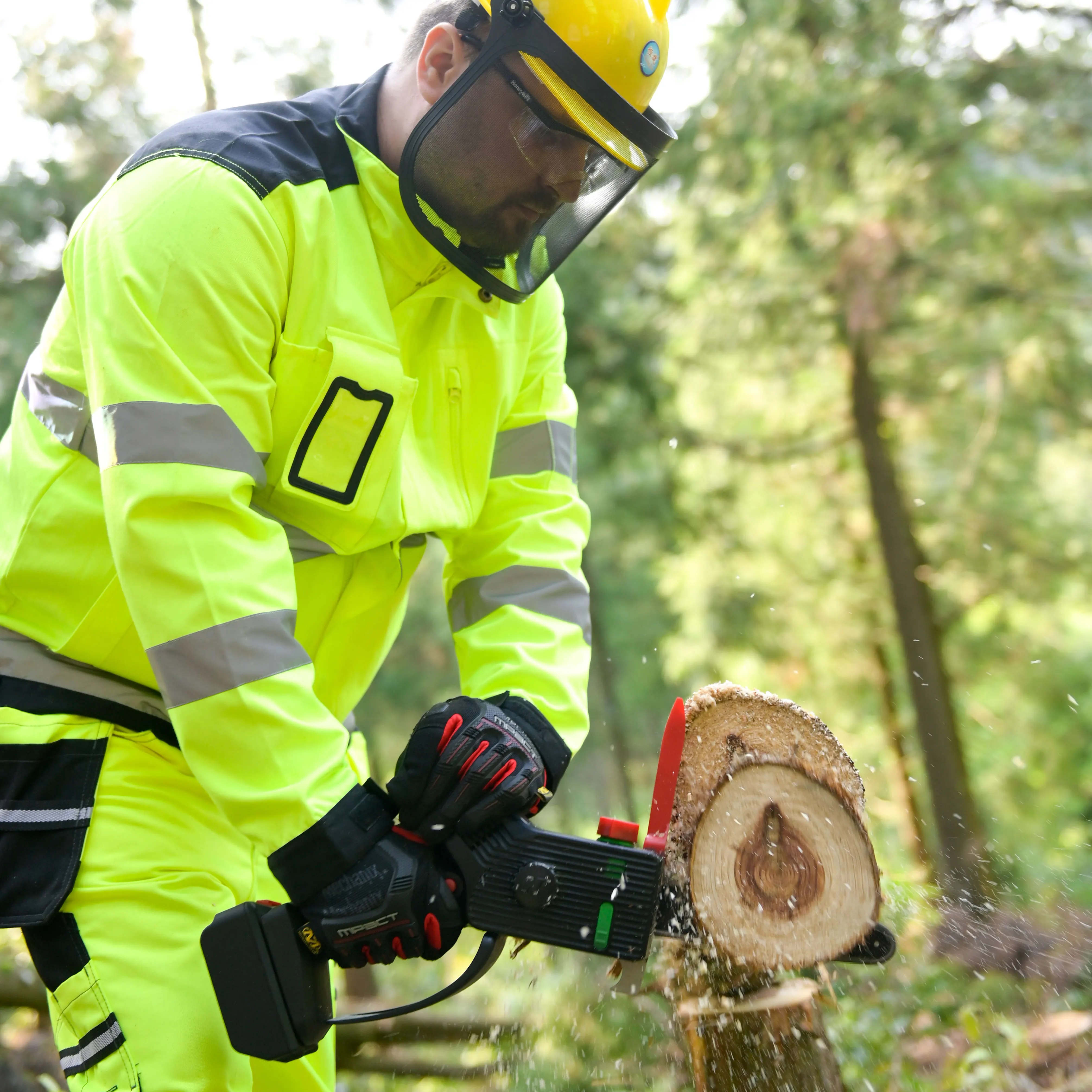 

Nplus 36V Lithium Battery Brushless Motor Electric Chainsaw 8-Inch Chain saw