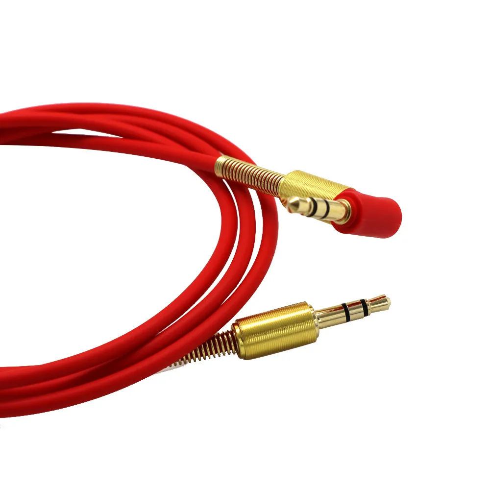 

Автомобильный аудиокабель со штекером на угловой разъем RD 3,5 мм