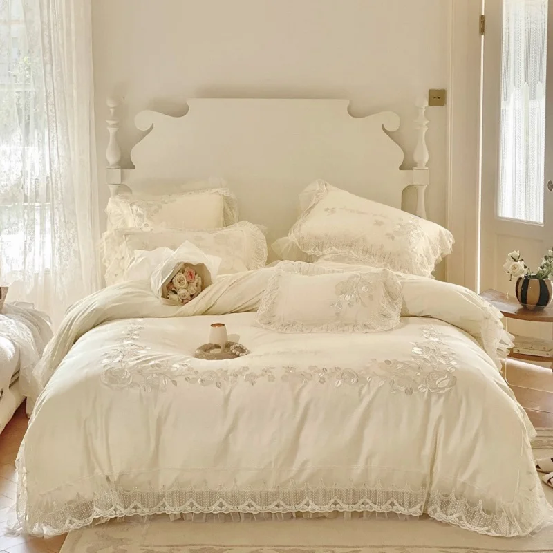 

Romantic French Wedding Bedding Set 1400TC Egyptian Cotton Flowers Embroidery Lace Ruffles Duvet Cover Set Bed Sheet Pillowcases