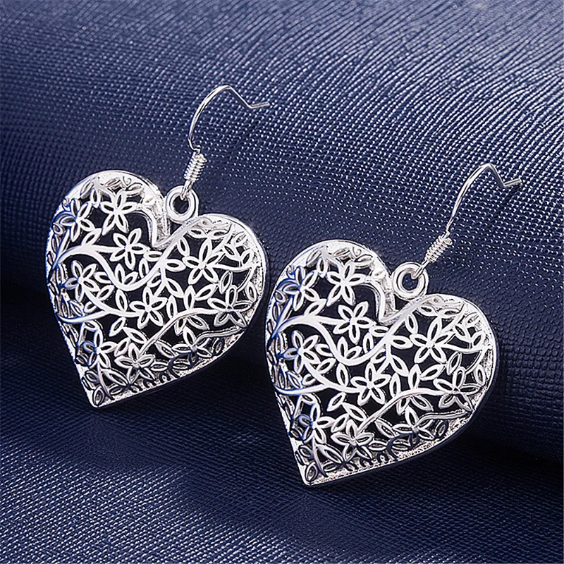 

2022 National Tide New Trend Popular Ladies Hollow Earrings Each Hollow Frosted Flower Heart Earrings Vintage Wedding Jewellery