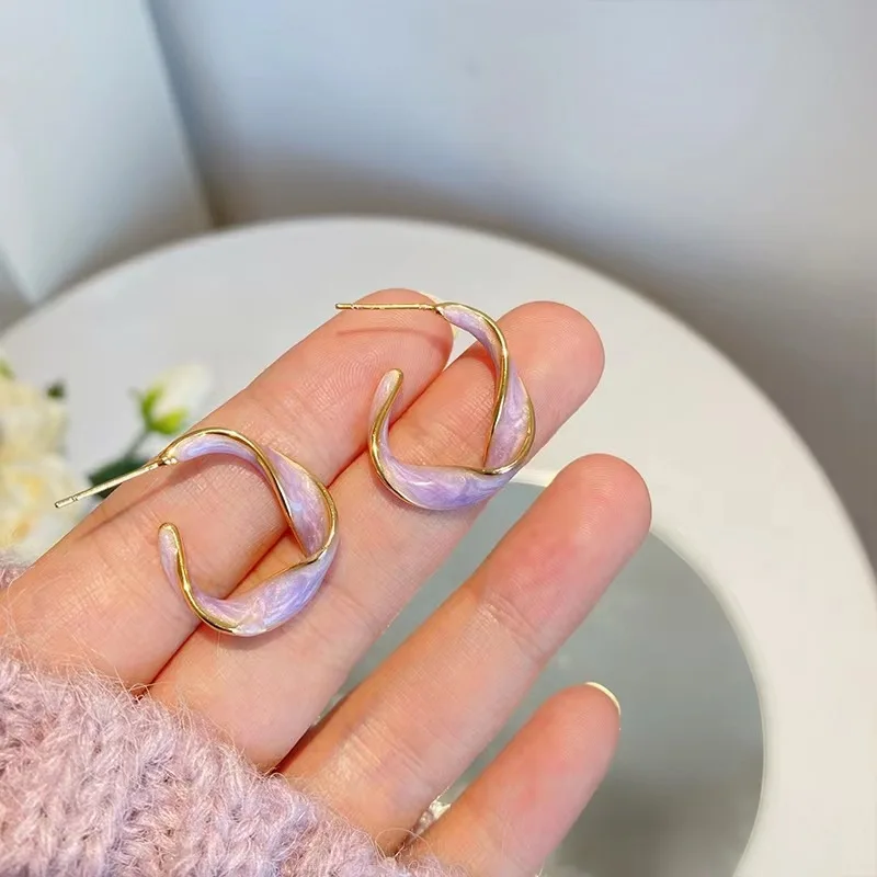 

2022 Korean Women's Earrings New Irregular Golden Women's S925 Silver Needle Party Exquisite Simple Gold Jewelry Complete Gift