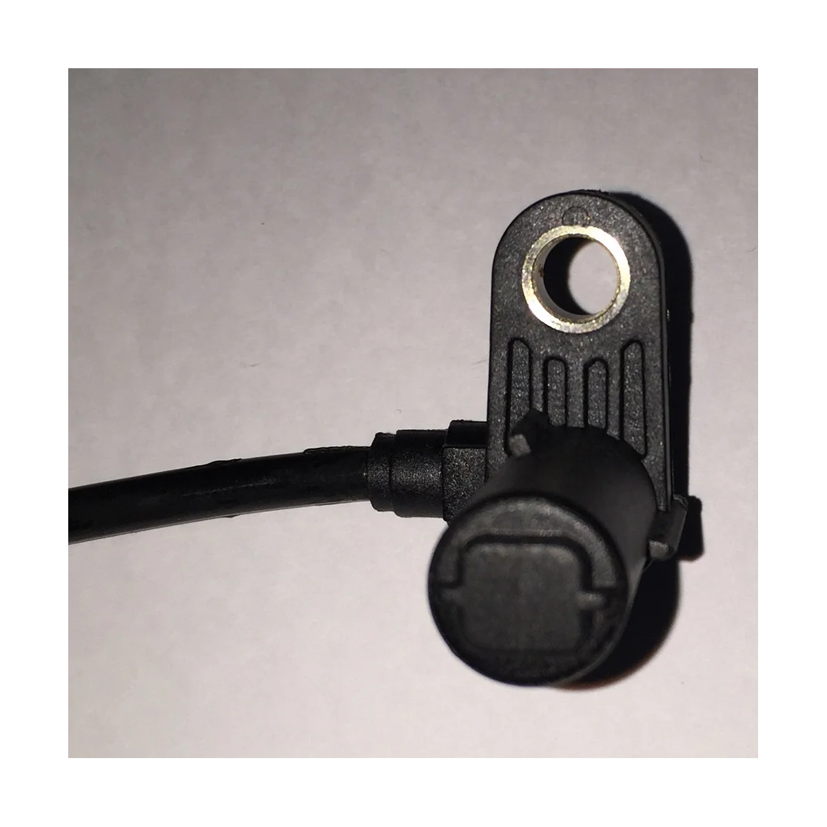 Подходит для 4-дверного седана S-Class (W220) S-CLASS Coupe (C215) ABS Sensor 2205400517