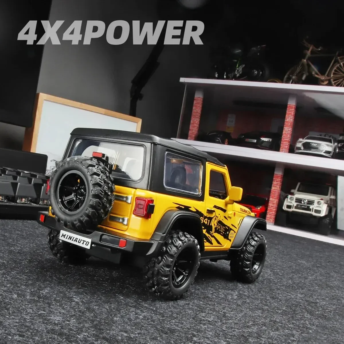 Внедорожная 7-дверная модель игрушечного автомобиля Wrangler литая под давлением