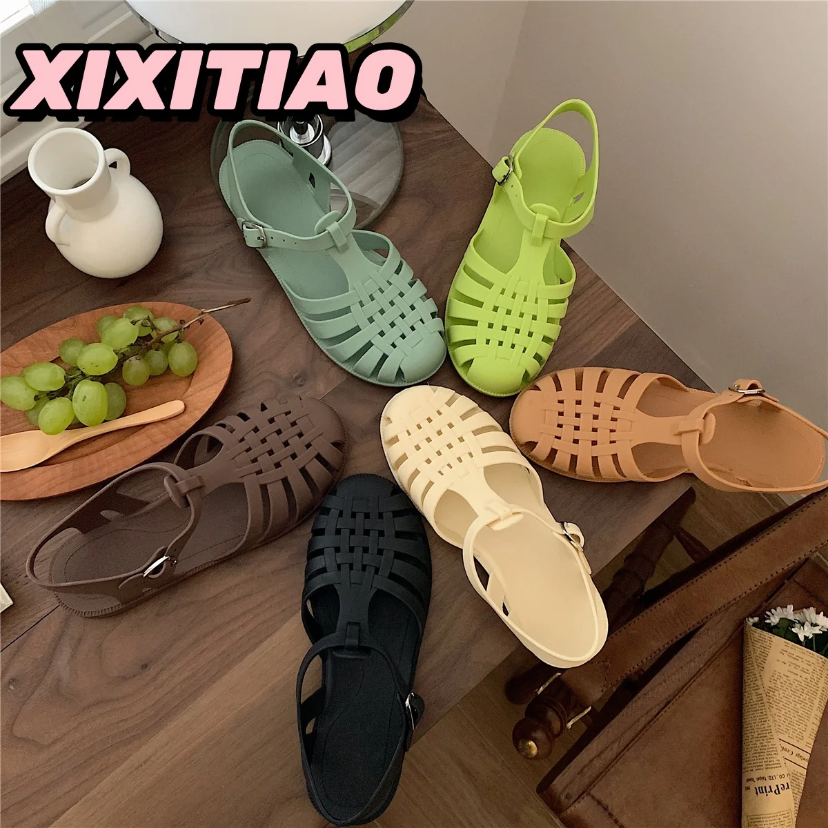 Фото XIXITIAO/винтажные полые тканые римские сандалии, женские летние прозрачные пляжные туфли в корейском стиле INS Fairy на плоской подошве с закрытым носком №1