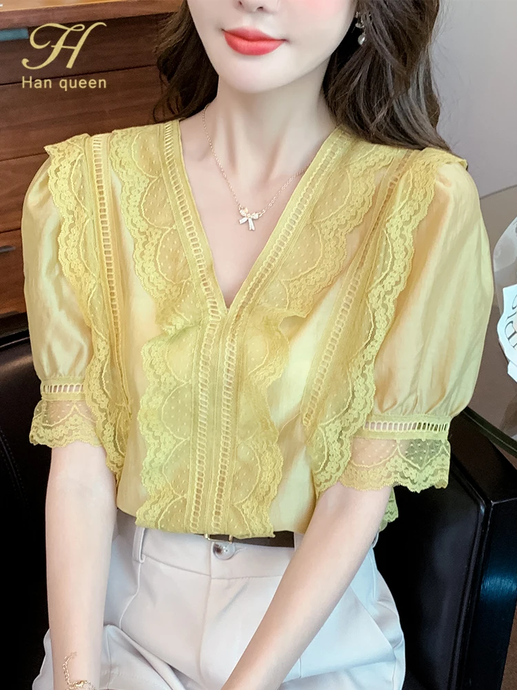 

Блузка женская шифоновая с V-образным вырезом и коротким рукавом