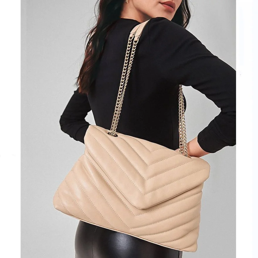 

Leather European and American retro fashion new women's bag chain flip bag with compartments casual shoulder messenger handbag