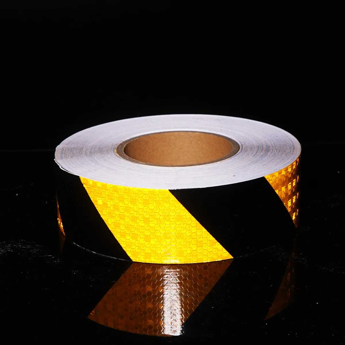 

Светоотражающая лента самоклеящаяся ПВХ