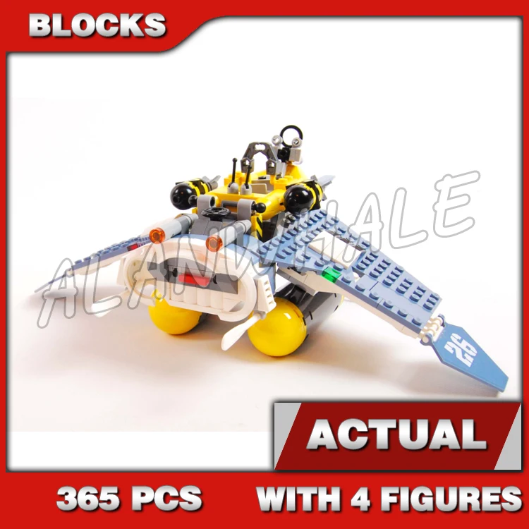 

365pcs Manta Ray Bomber Fighter Battle Plane Boat 10716 Building Blocks Assemble Sets Bricks Compatible with Model