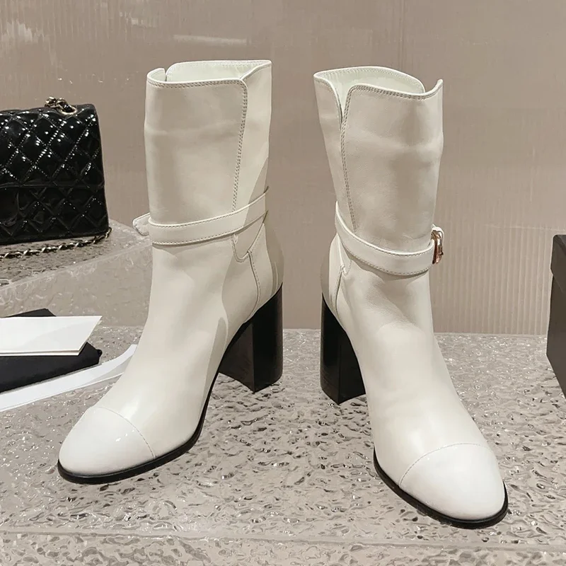 Рисунок 2 - Женские ботинки на высоком каблуке 2023