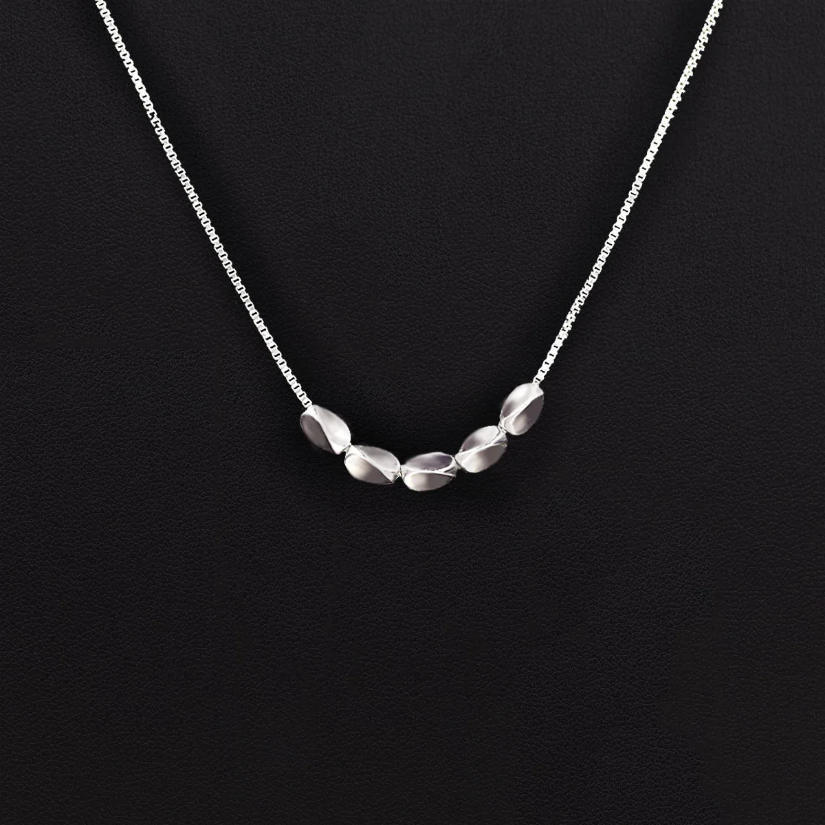 Silver Color Large Ginkgo Leaves Biloba Necklaces & Pendants For Women Retro Style Lady Accessories E437