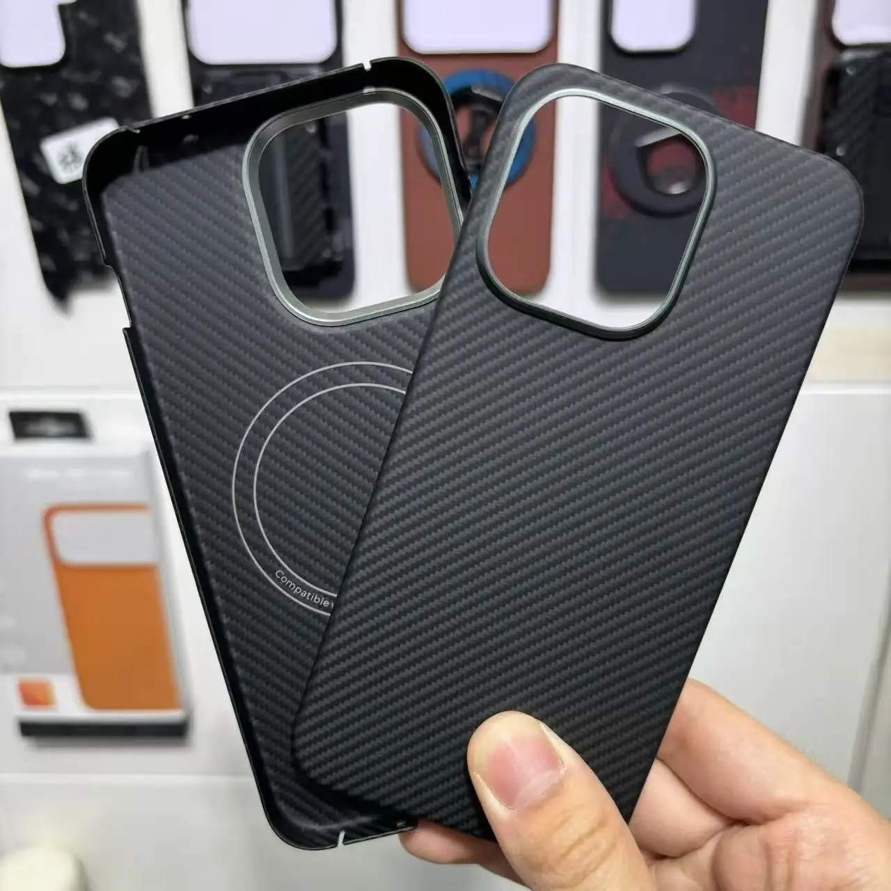 Фото Магнитный кевларовый чехол для OnePlus 15, с текстурой арамидного и углеродного волокна, полузакрытый, ультратонкий, премиум-класса, ударопрочный, жесткий корпус №1