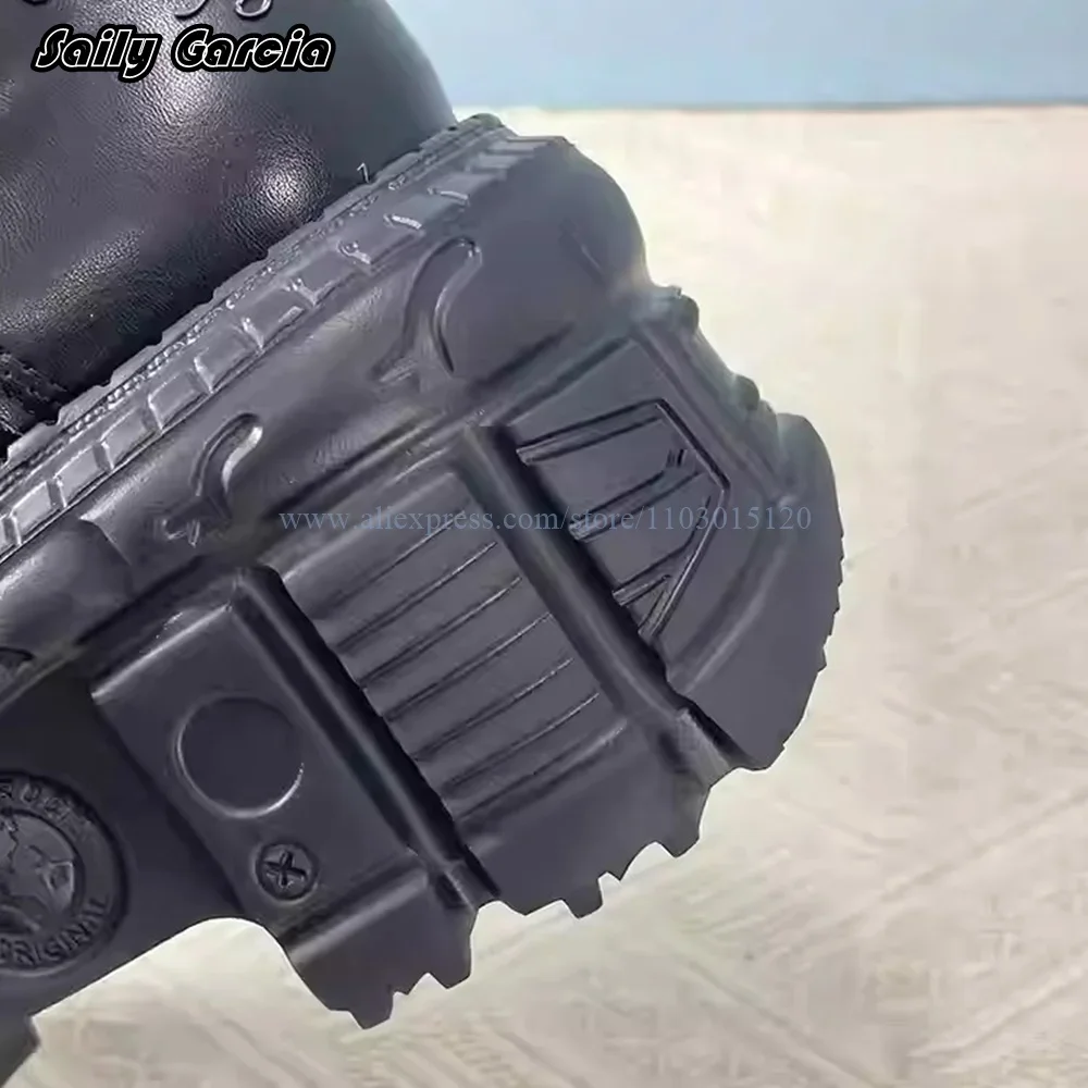 Мотоциклетные ботинки на массивном каблуке в стиле панк с боковой молнией