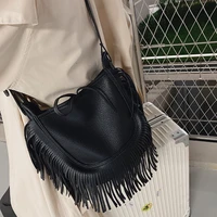 retro ladies one shoulder bucket bag 2021 new autumn and winter casual messenger bag large capacity tassel embroidery thread bag