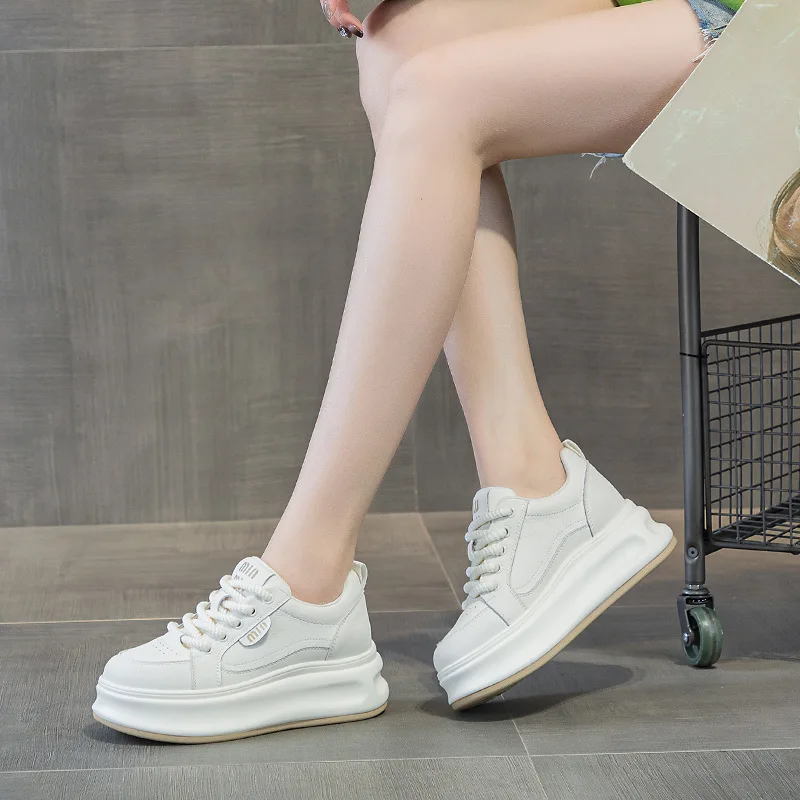 Женские кроссовки из натуральной кожи на очень толстой подошве 7 см