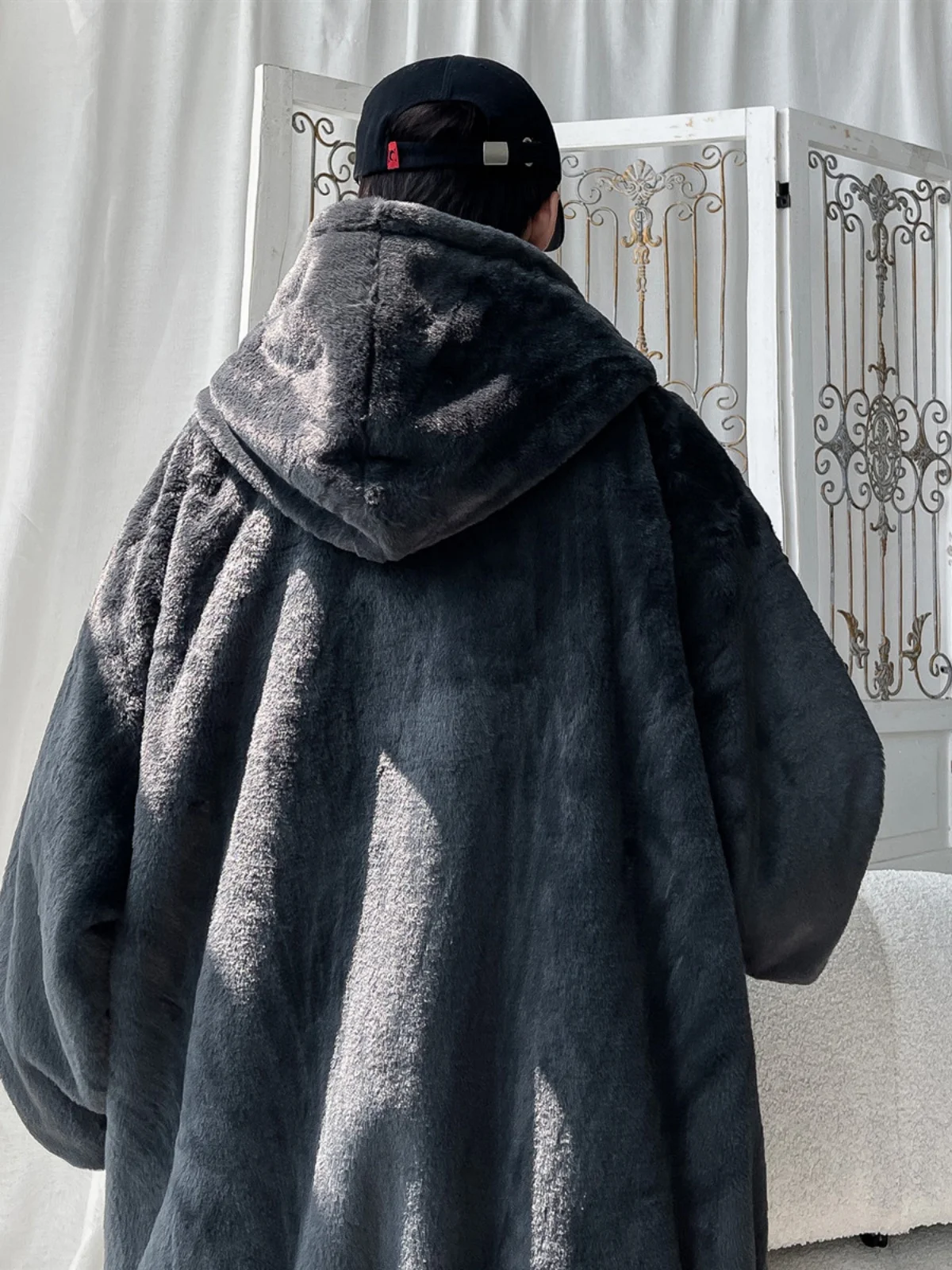 Мягкое клейкое приятное для кожи с капюшоном из искусственного кроличьего меха