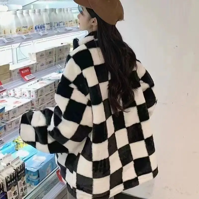 2022 Autumn And Winter New Black And White Checkerboard Warm Imitation Fur Cotton Coat Women Loose Thickening