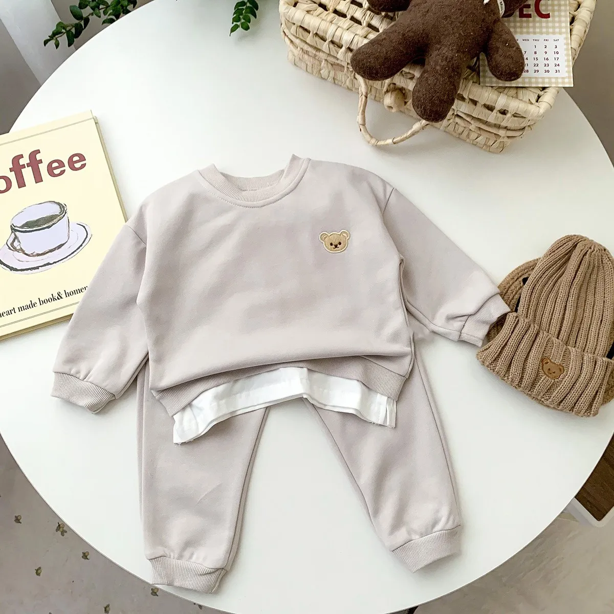 

Toddler Outfits Baby Boy Tracksuit Cute Bear Head Embroidery Sweatshirt And Pants 2pcs Sport Suit Fashion Kids Girls Clothes Set