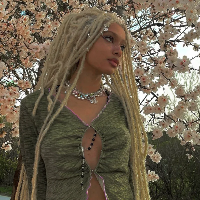 

Y2k Vintage Fungus Edge Women's T-shirt Long-sleeve Summer V-neck Pullover Slim Fit Crop Top Elegant Lady Retro Women Clothing