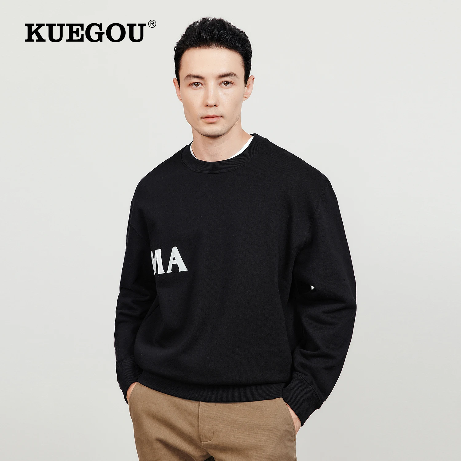 

KUEGOU 2022 Autumn 100% Cotton Plain Black Sweatshirt Men New Crewneck Slim Fashion For Male Streetwear Plus Size Clothing 27707