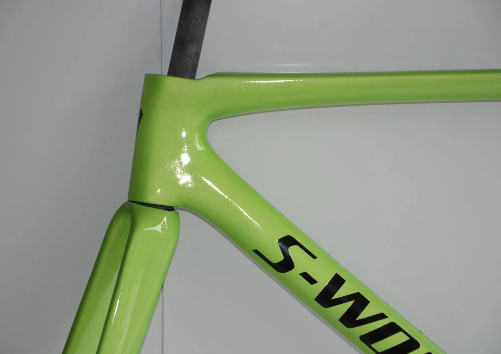 

Высококачественная углеродная рама SL7 F для дорожного велосипеда, BSA, нижний кронштейн, совместимый с механической группой 700C, карбоновая ра...