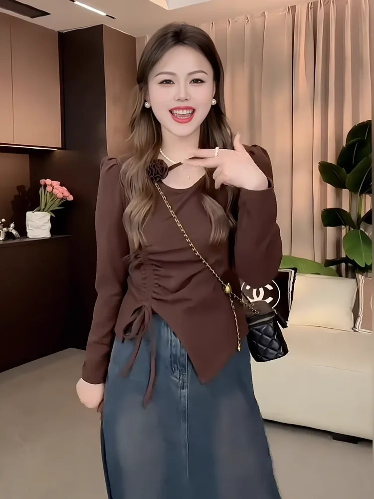 Женская трикотажная футболка обнимающая живот осенняя