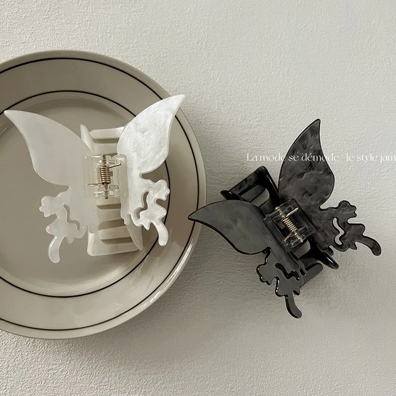 

2022 Trend Butterfly Hair Claws Korean Geometric Hair Clamp Grab Hair Styling Hair Clip for Women Girls Hairpin Hair Accessories