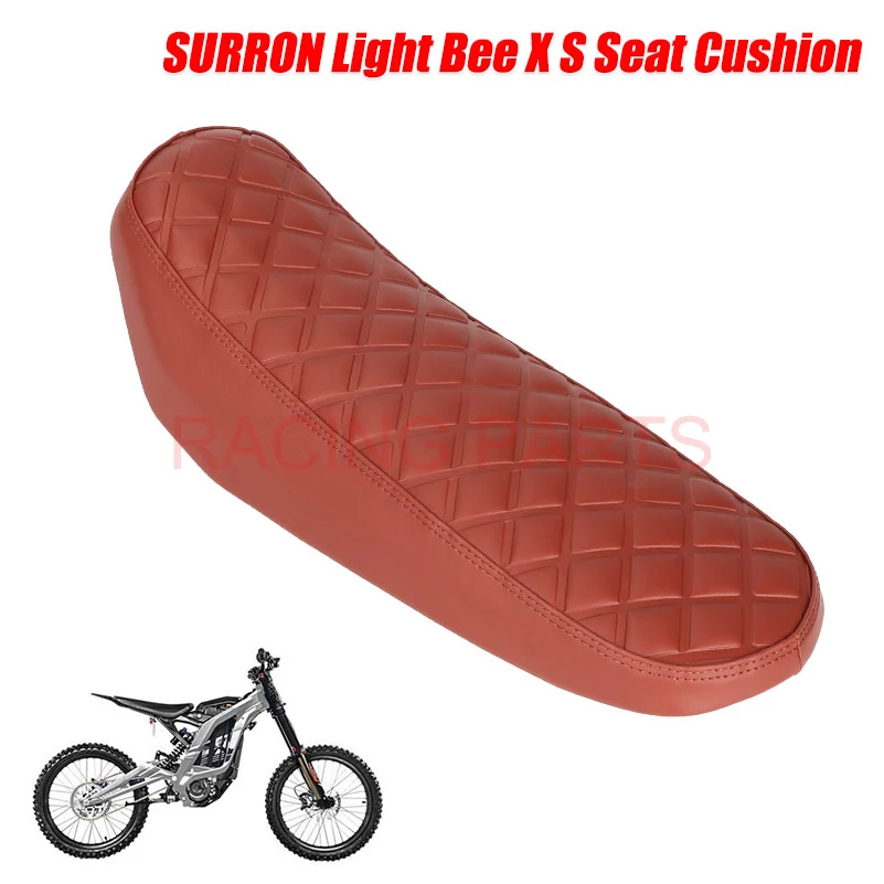 

Удлиненное и расширенное сиденье содержит эластичную пену для электрического кросс-кантри Sur Ron Sur-Ron Surron S/X