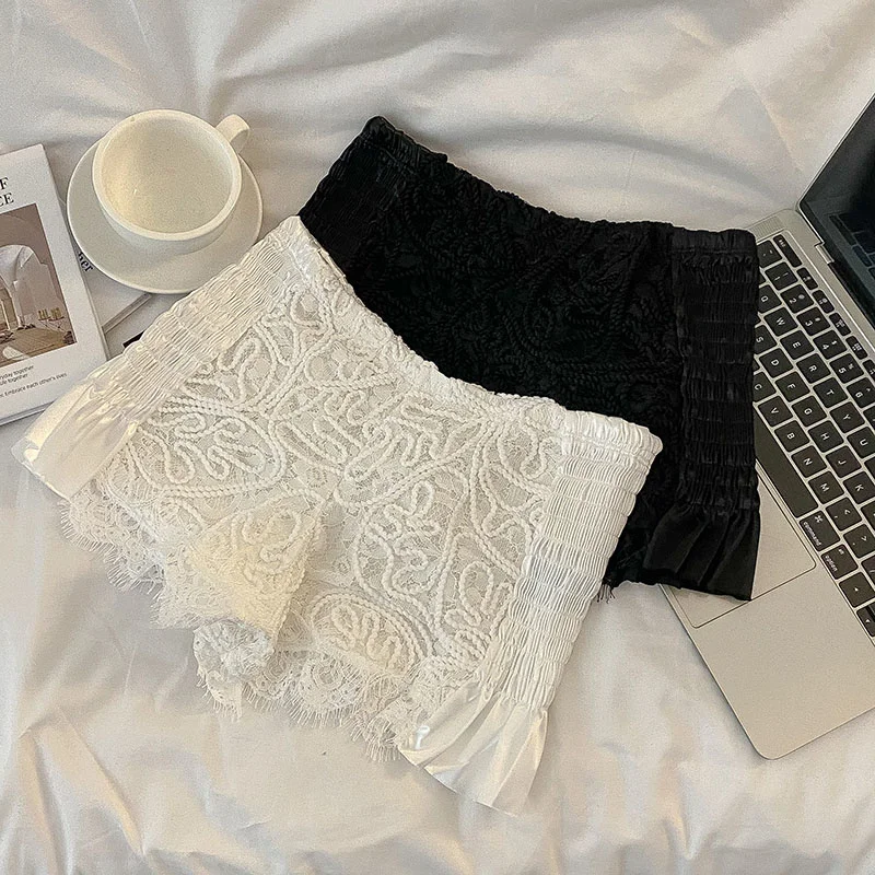 

Three Dimensional Hook Lace Splicing Leggings Women Wear Anti Light Foreign Style Fashion Black White Shorts