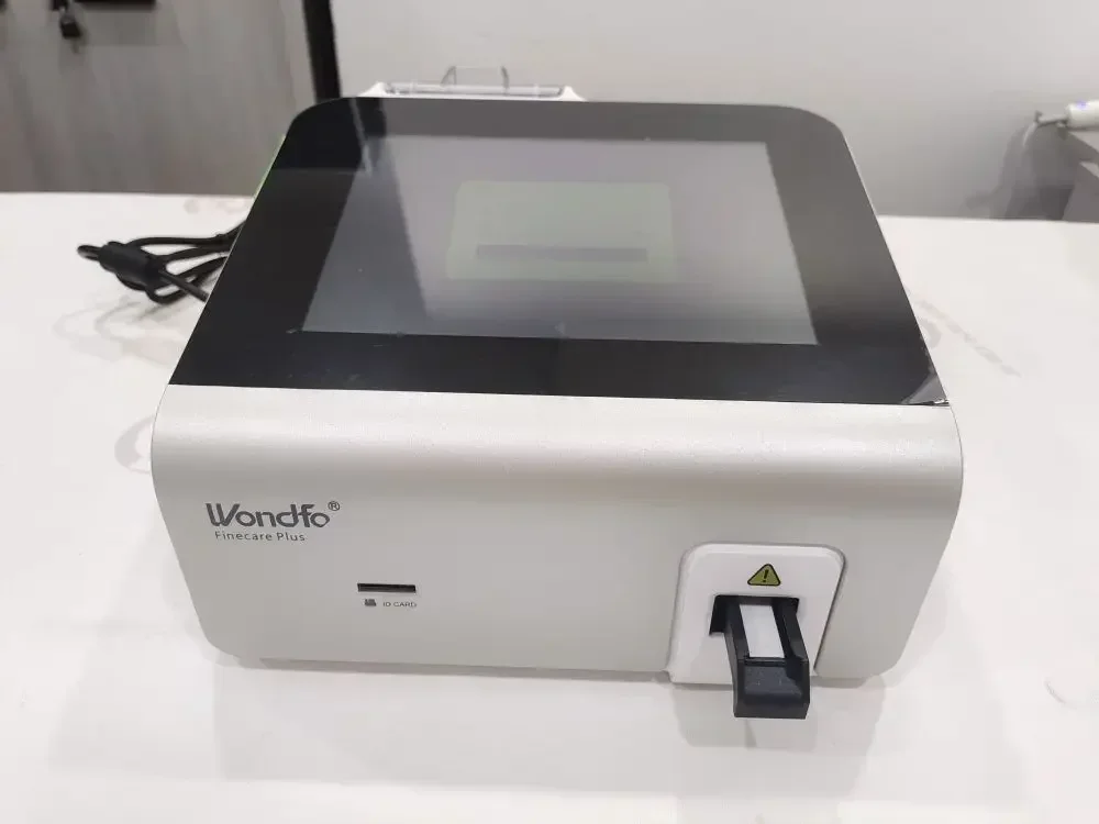 Анализатор флуоресцентного иммуноассиала Wondfo Finecare FS-114 для испытательных