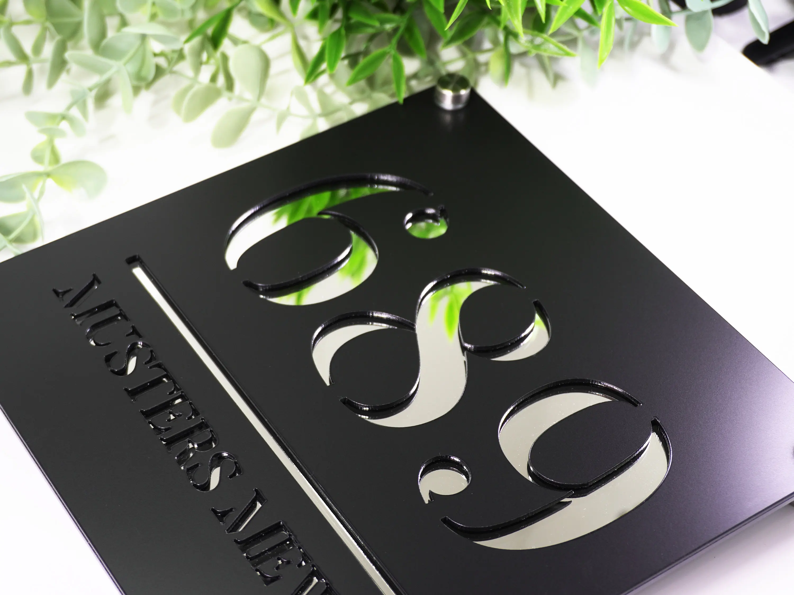 Высококачественная акриловая зеркальная табличка с названием жилых помещений