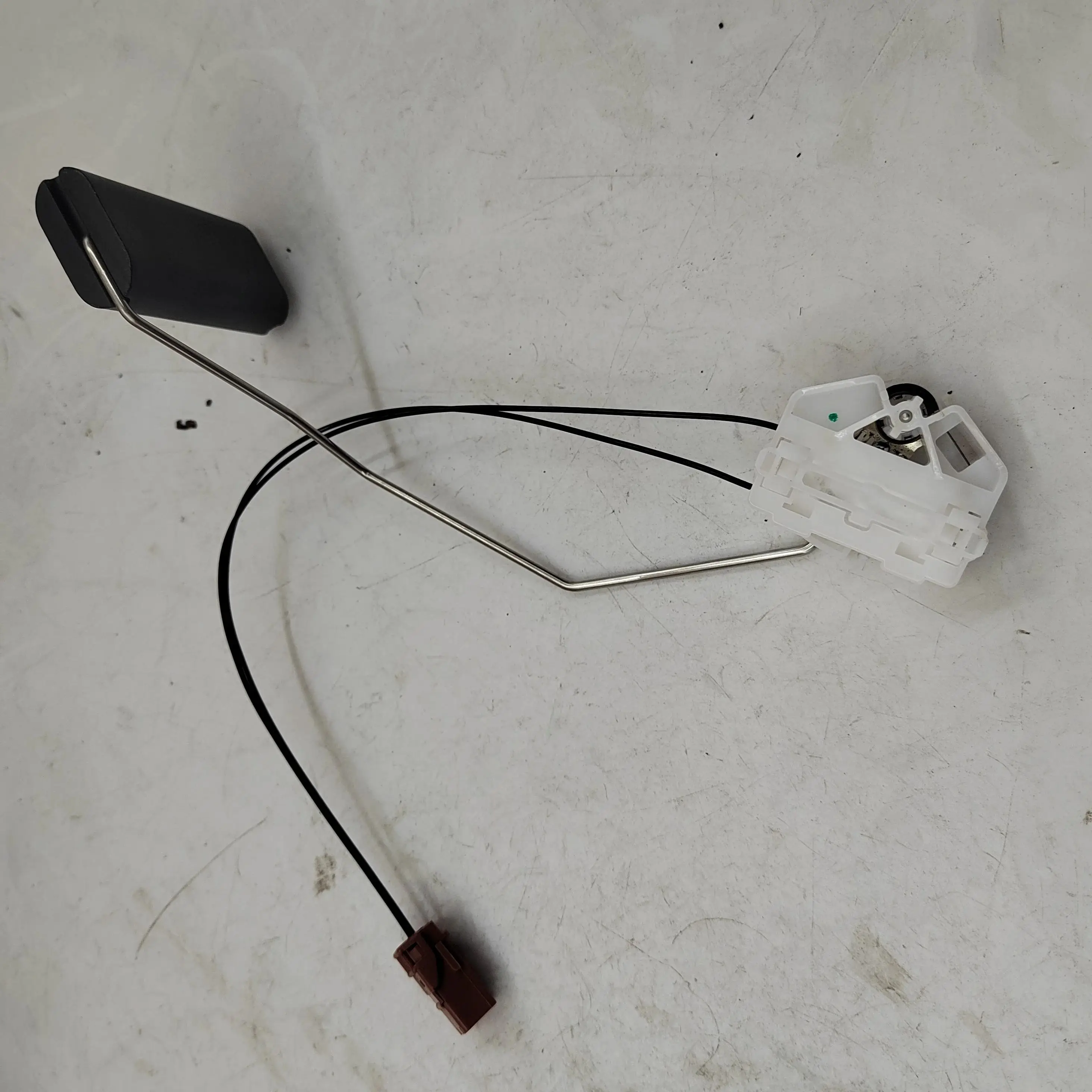

Датчик уровня топлива PAT для Nissan Navara PATH1029 25060-KH40A 25060KH40A 25060-EB70C 25060-EB70D