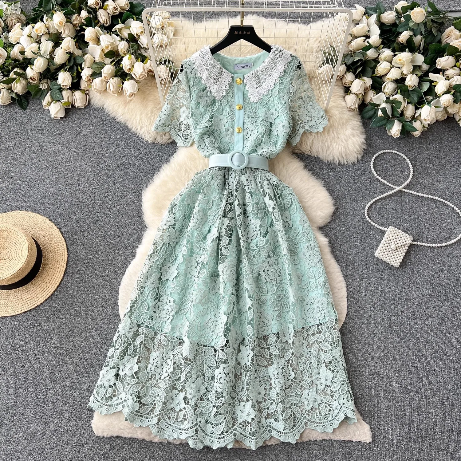 

Женское кружевное платье с поясом, ажурное платье миди с золотыми пуговицами, кукольным воротником и коротким рукавом, платье с вышивкой и цветочным принтом на лето