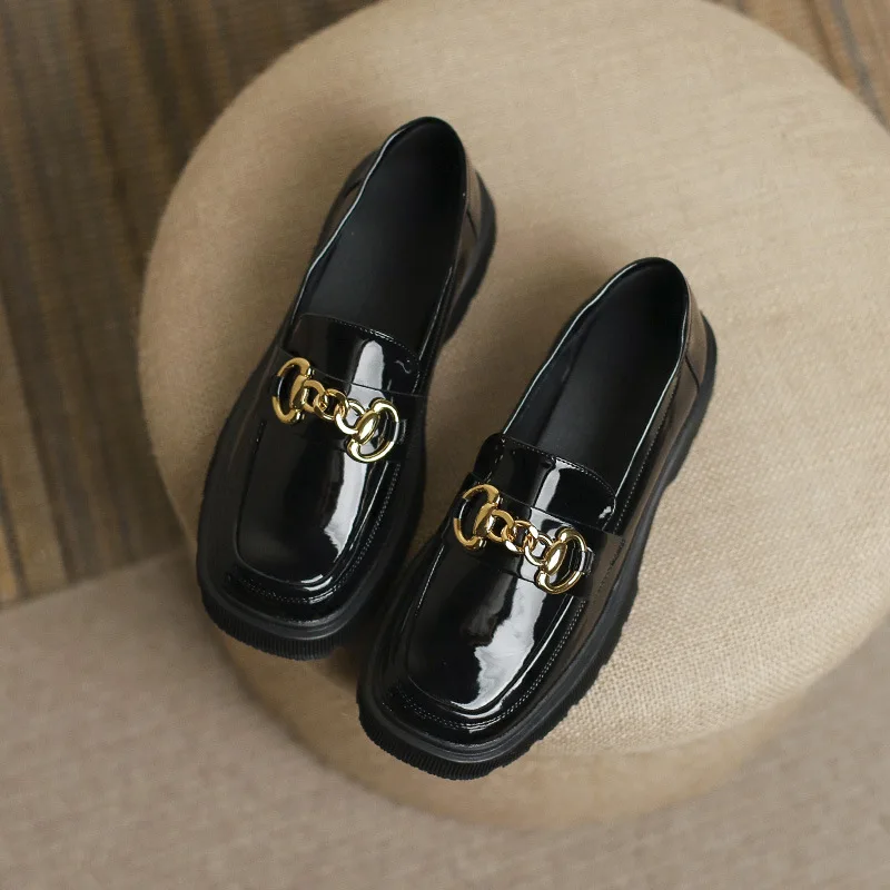 

Лоферы женские на платформе и низком каблуке, лакированная кожа, классические, черные, 3 см, 39, 40