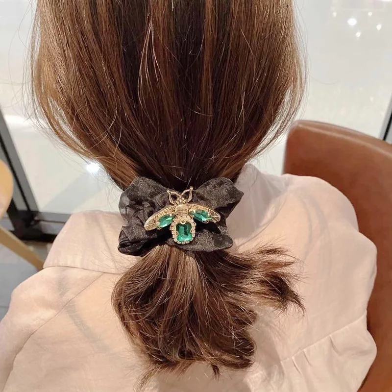 Резинка для волос женская с жемчугом в стиле ретро