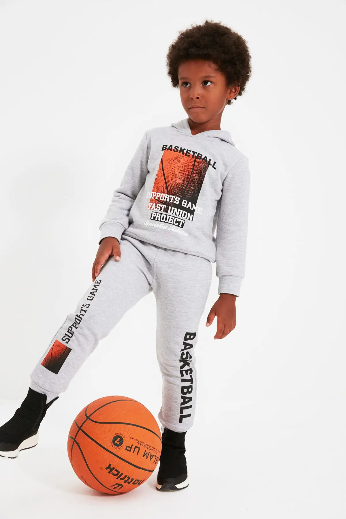 

Trendyol Printed Hooded Male Child Knitted Thick Tracksuit Set TKDAW22EM0081