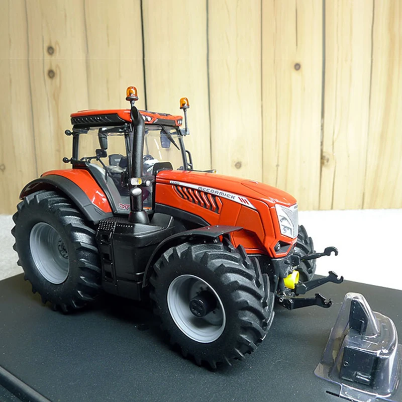 

UH Diecast Alloy 1:32 Scale 4982 McCormick X8 680 Agricultural Tractor Model Adult Classics Collection Toy Souvenir Gift Display