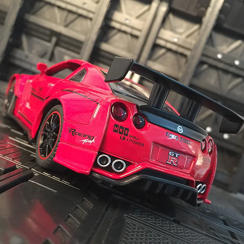 Масштабная модель Nissan GTR35 (1:32) из сплава, с открывающимися дверями, капотом и багажником, имитацией звука и световых эффектов. (art.: 3920d3ff0d891) - 3920d3ff0d891