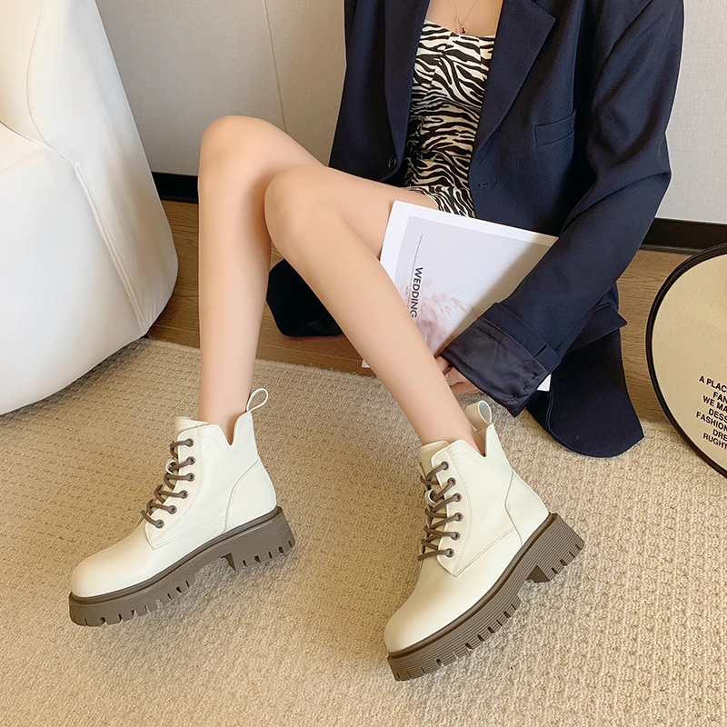 

Короткие женские ботинки в британском стиле, Новинка осени 2022, женские короткие ботинки, Универсальные однотонные ботинки на толстой подошве для весны и осени