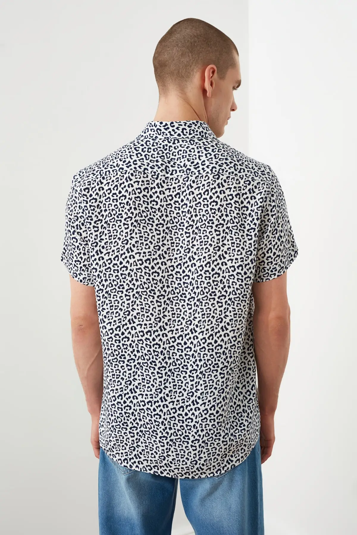 

Trendyol Men 'S Regular Fit Shirt Collar Shirt TMNSS21GO0072