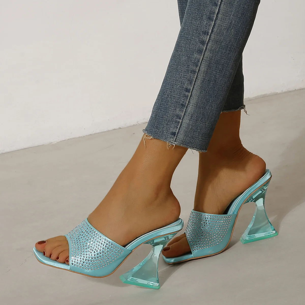 Женские туфли без задника прозрачные шлепанцы на высоком каблуке модные тапочки