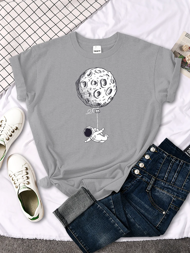 Женская футболка с космонавтом луной модная женская одежда больших размеров в