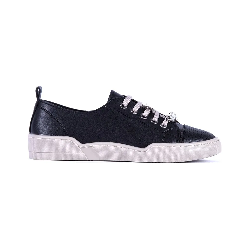 

Dorlie Women Accessorized Sneaker Sports Shoes IPK230