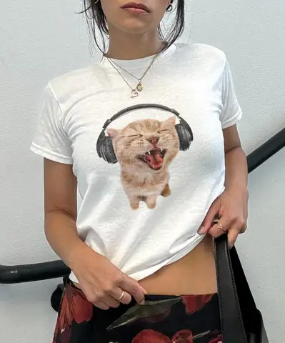 Silly Cat With Headphones детская футболка