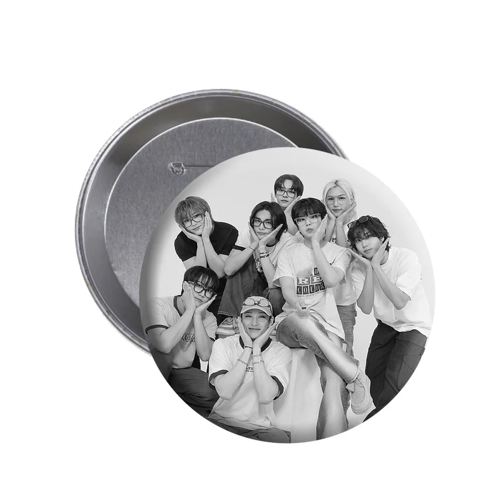 Kpop Boy Group Star Surrounding Cartoon Badge Seo Chang-Bin HyunJin Felix Bangchan Han Lee Know I.N Fans Gifts Collection